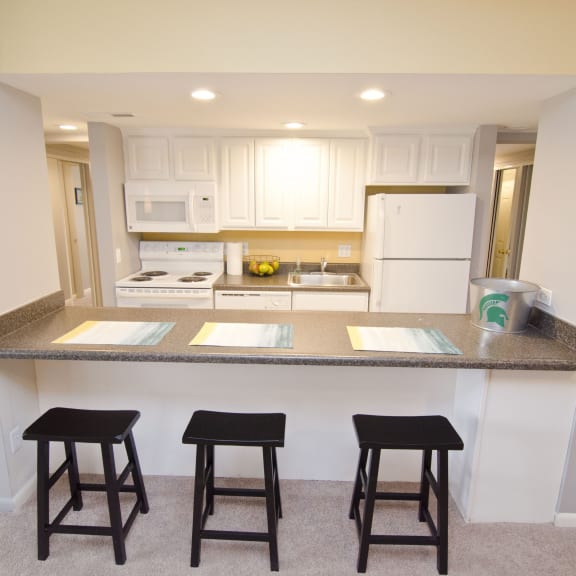 Campus Hill Apartments Apartments near Michigan State University